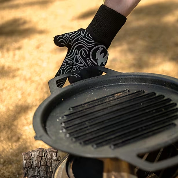 Heat-Resistant Gloves 4 Heat-Resistant Gloves